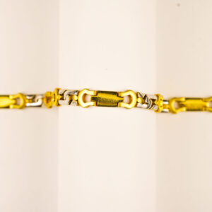 22K Yellow Gold Men Bracelet with Horse Hook Details